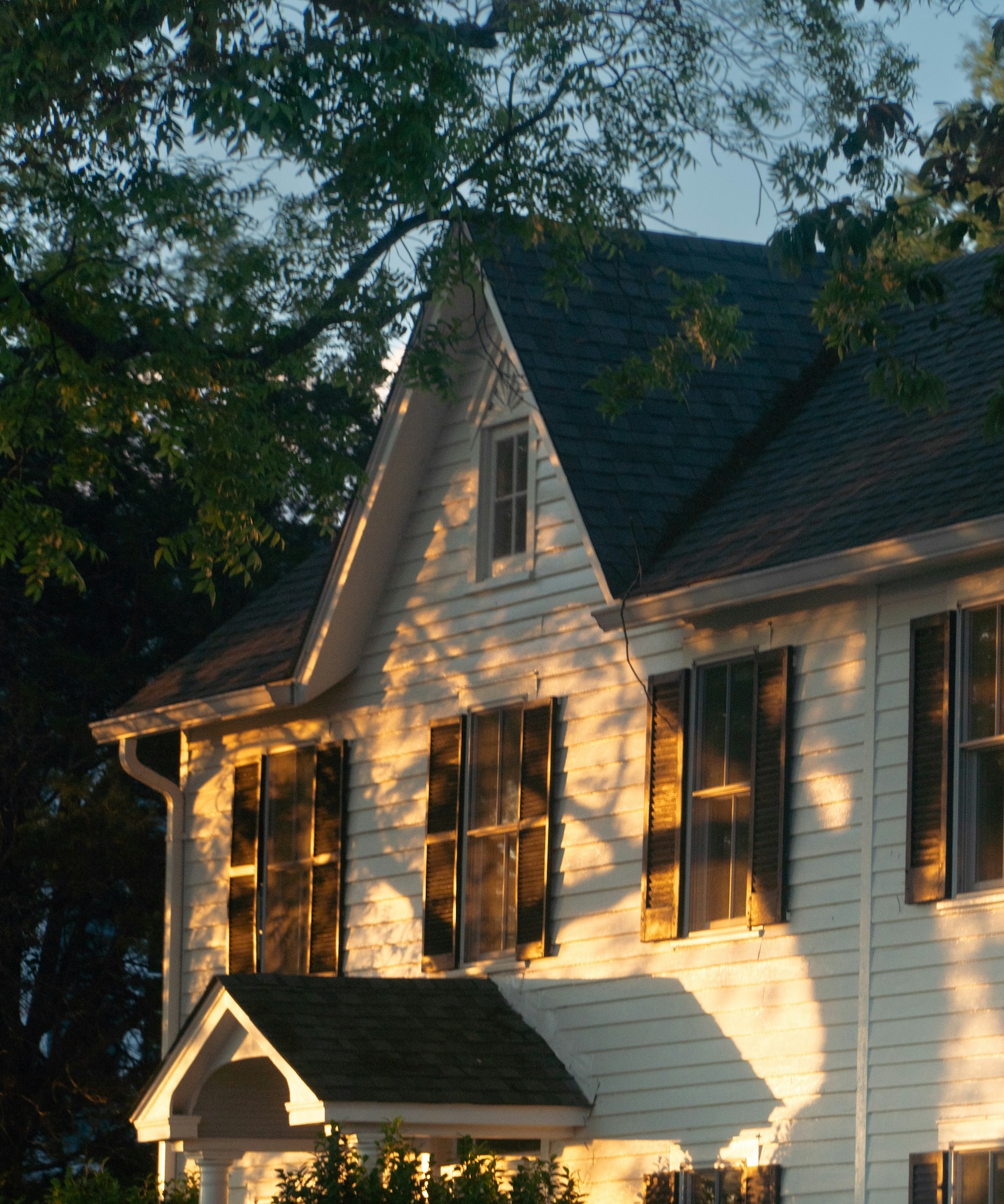 Residential roof repair in Huntertown, IN
